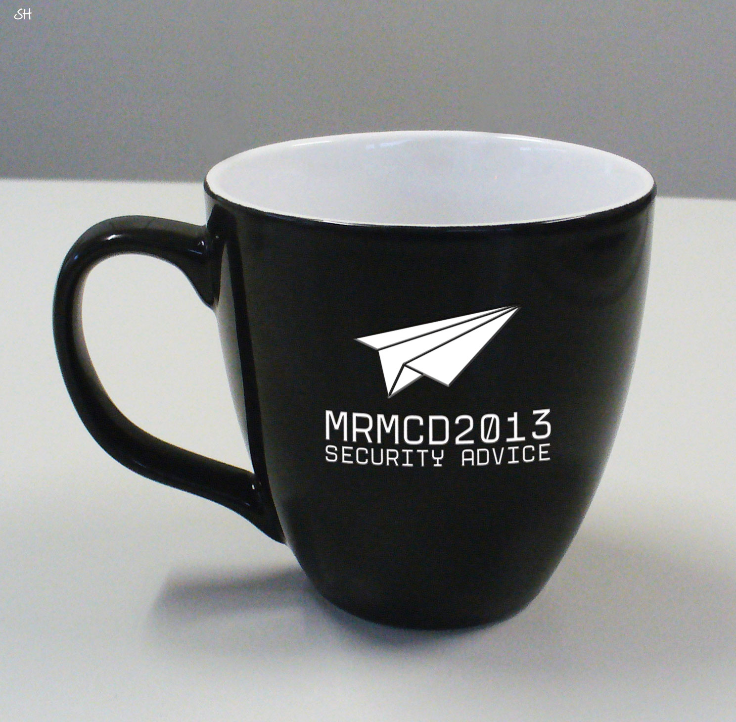 Eine Simulation der MRMCD2013 Tasse. Das Logo wird eingraviert und ist damit garantiert bis zum Tassenlebensende zu sehen...